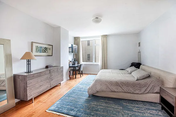 Sold by Isen & Company : Real Estate Advisors | media 15