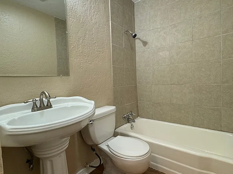3432 NW Lincoln Ave — Photo 9