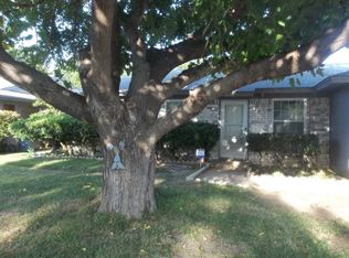5824 Lalagray Ln, Haltom City, TX 76148