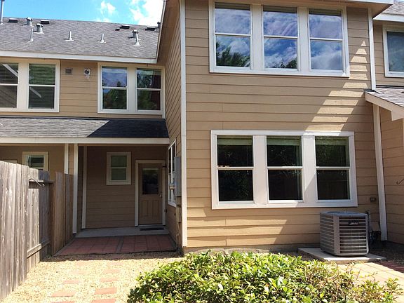 4th image of 13031 Iris Garden Ln