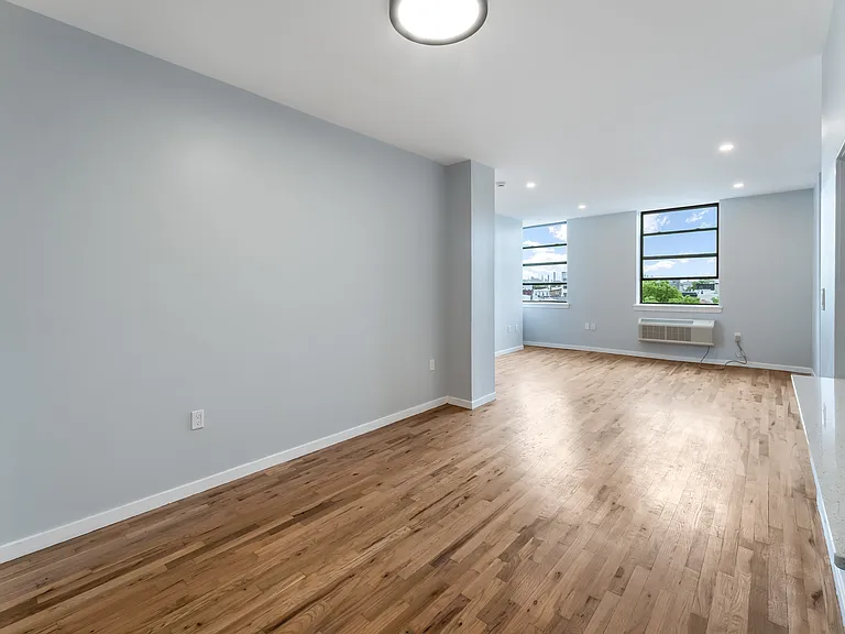 44 Sherman Ave #4B — Photo 9