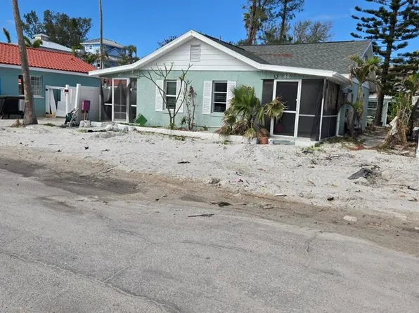 40 81st Ave, Treasure Island, FL 33706