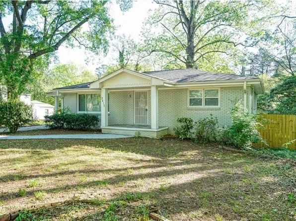 2817 Ben Hill Rd, East Pt, GA 30344