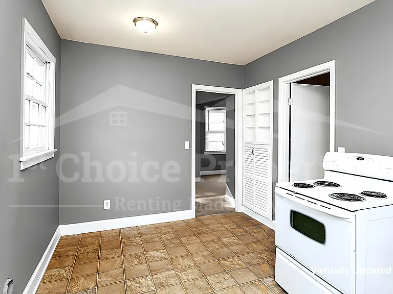 500 15th Ave NW — Photo 8