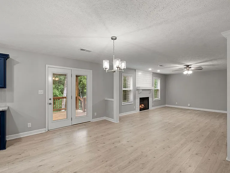 1037 Brightwood Ct — Photo 16