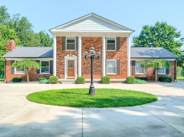 2784 S Blacks Corners Rd, Imlay City, MI 48444