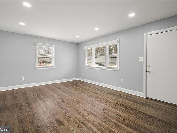 3rd image of 4603 Sellman Rd
