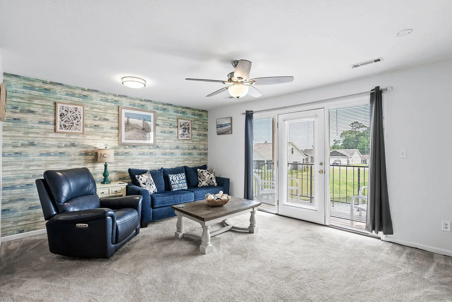 1 bed, 1.0 bath, 742 sqft, $2,454 — Photo 1