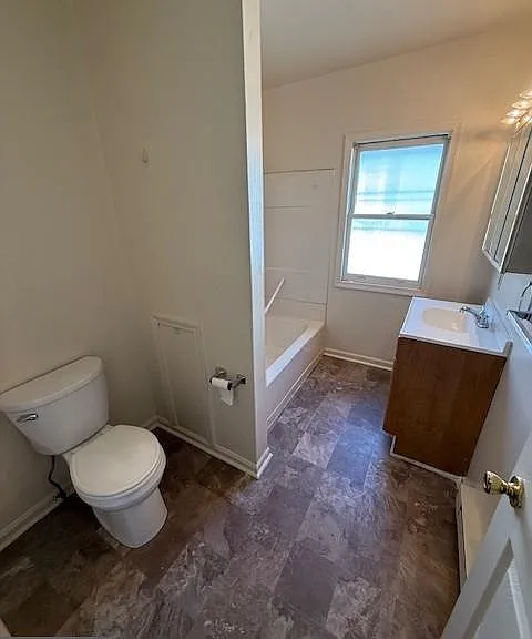 66 Elizabeth St — Photo 2