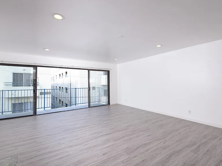 1555 S Bundy Dr #202 — Photo 20