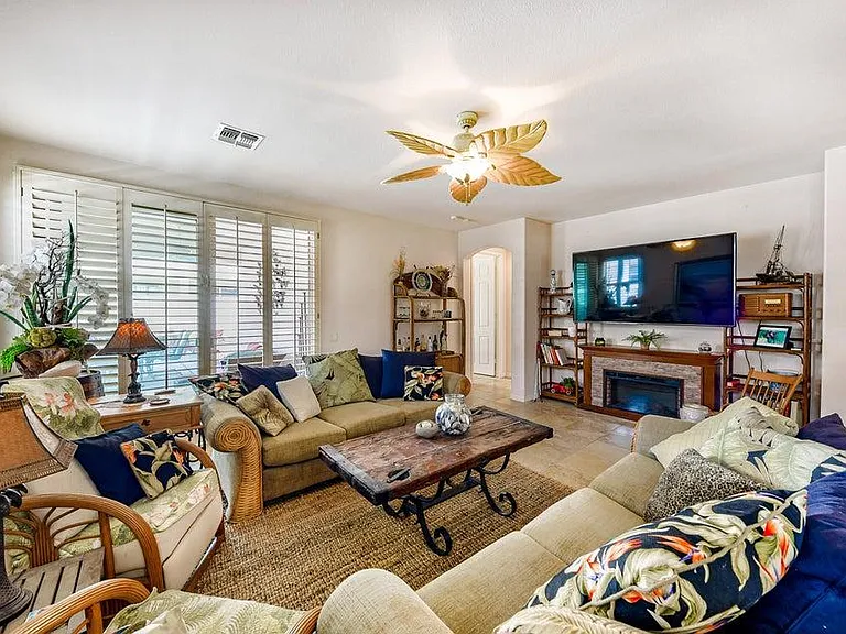 80538 Avenida Camarillo — Photo 4