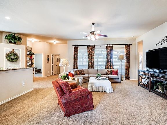 3rd image of 2934 Barton Springs Ln
