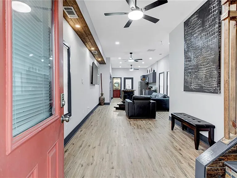 494 Rockwell St SW — Photo 5