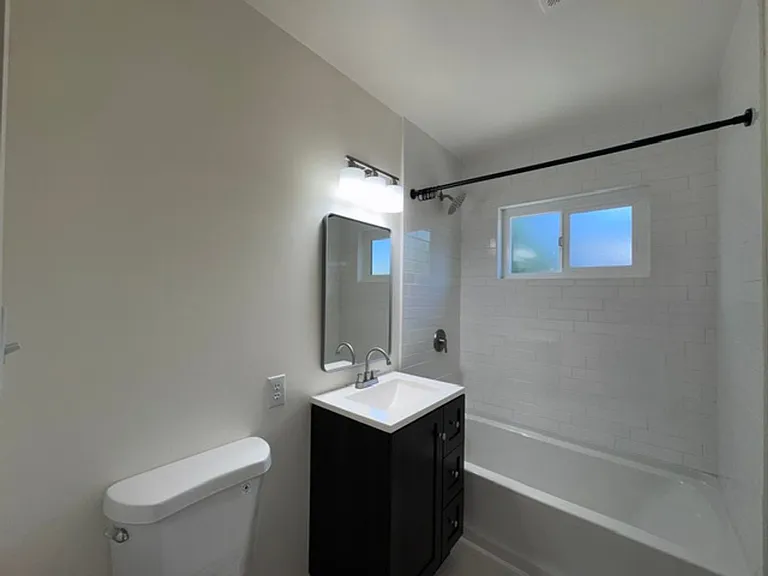 6320 N Rose Ave — Photo 11
