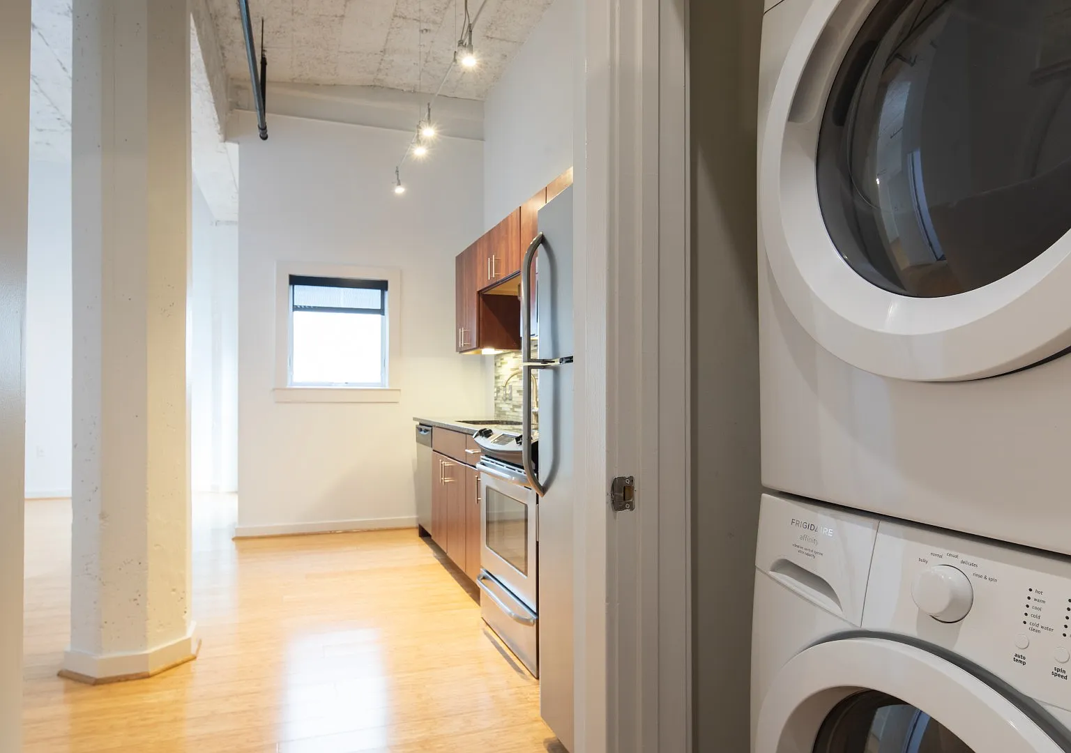 Riverview Lofts — Photo 3
