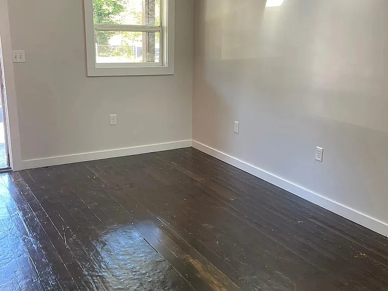 672 N Upper St — Photo 3