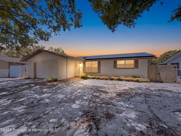 10115 Oleander Dr, Port Richey, FL 34668