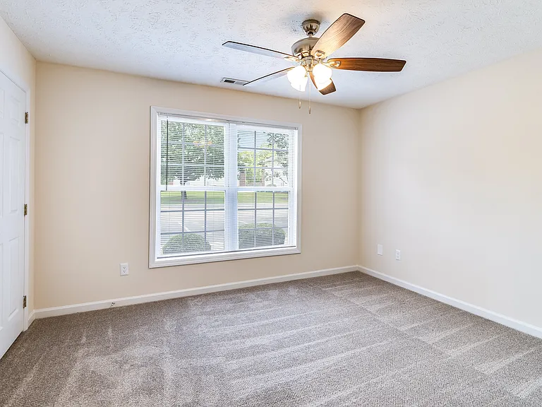 Burton Wyndfall Apartments — Photo 8