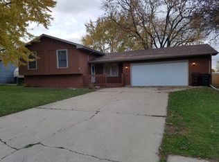 445 Jan Dr, Manteno, IL 60950
