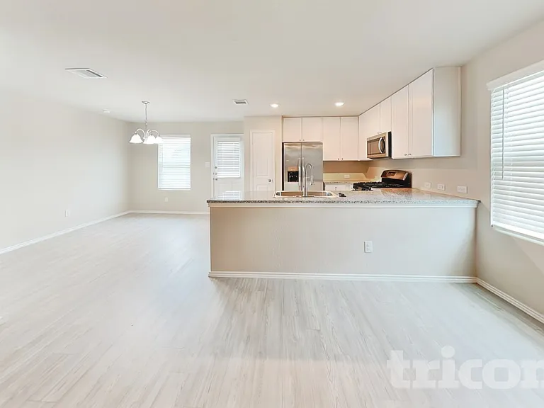 5546 Basil Chase — Photo 3