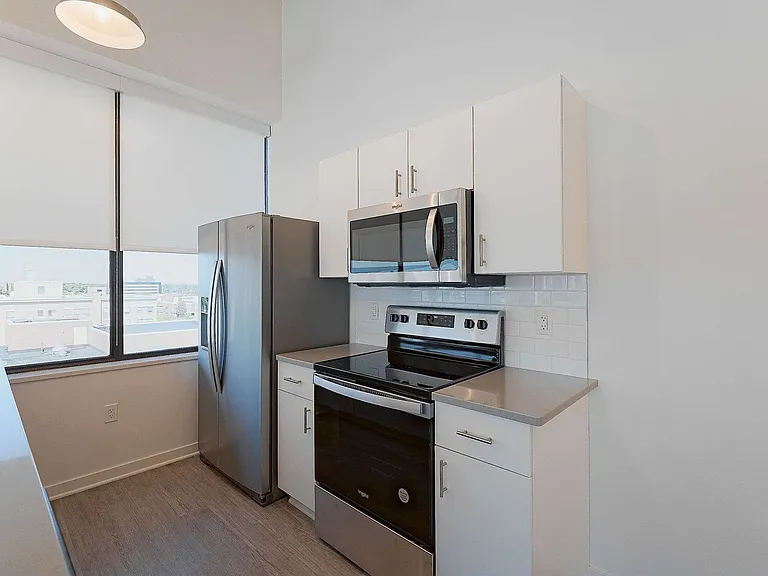 501 S Capitol Ave — Photo 19
