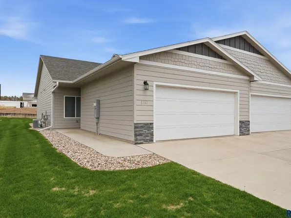 8167 E Tencate Pl, Sioux Falls, SD 57110