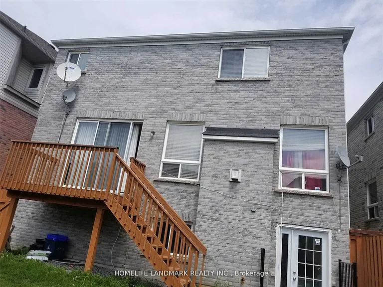 16 Ainsbury Ave #MAIN — Photo 23