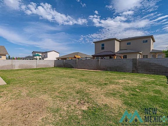 2nd image of 307 Warachie Ln