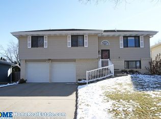 1830 SW 23rd St, Lincoln, NE 68522