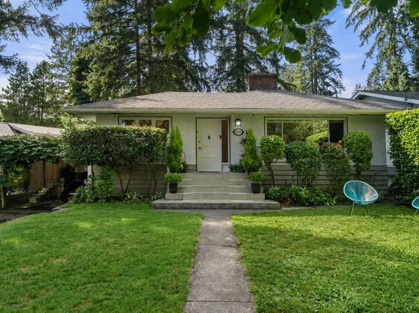 2011 Bridgman Ave, North Vancouver, BC V7P 2T7