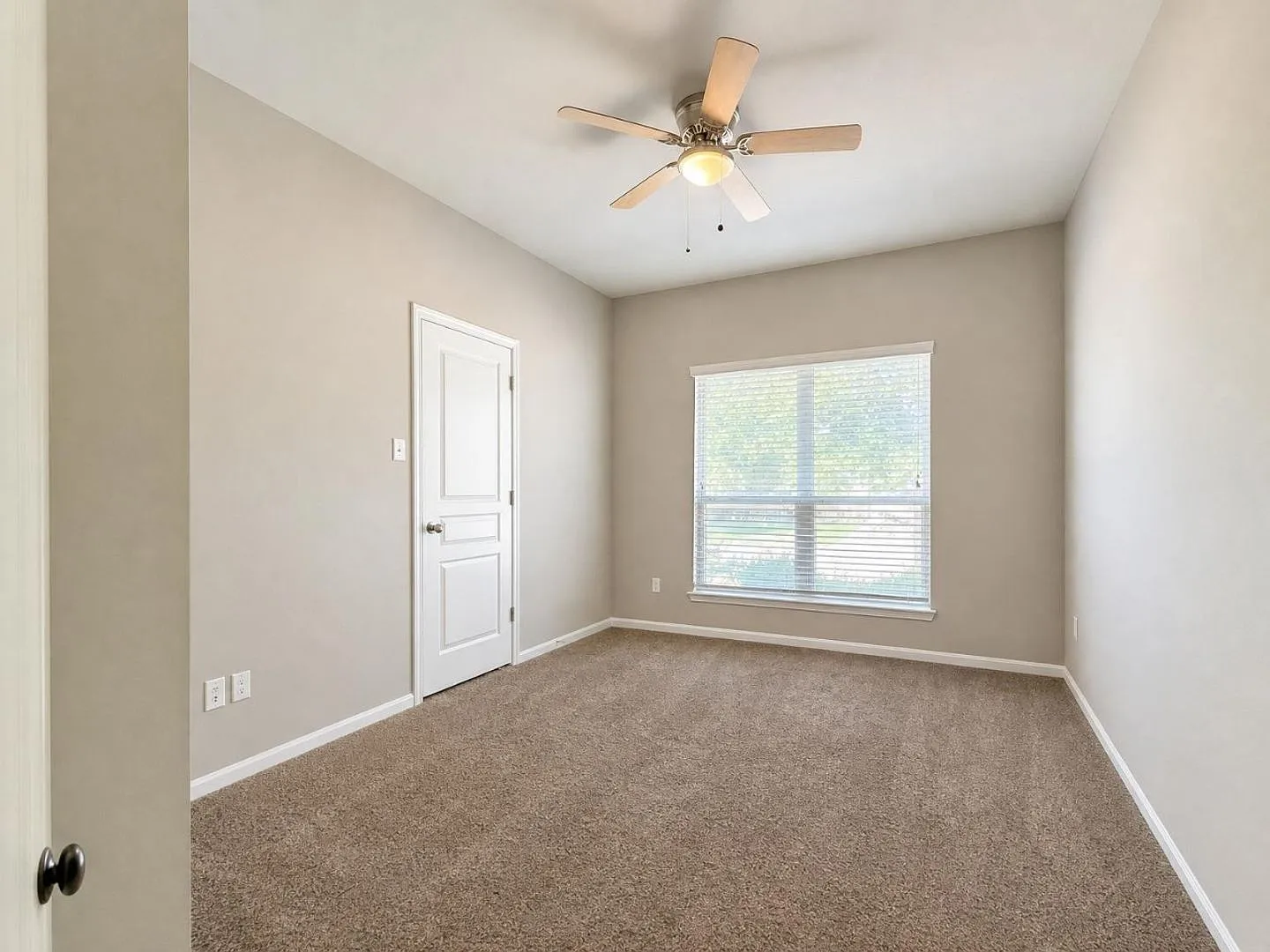 Beautiful 4 Bedroom/2 Bathroom Home in Temple! — Photo 4
