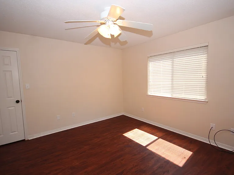 3528 Parkwood Ave — Photo 11