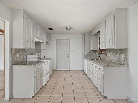 5th image of 1408 W Quail Ave