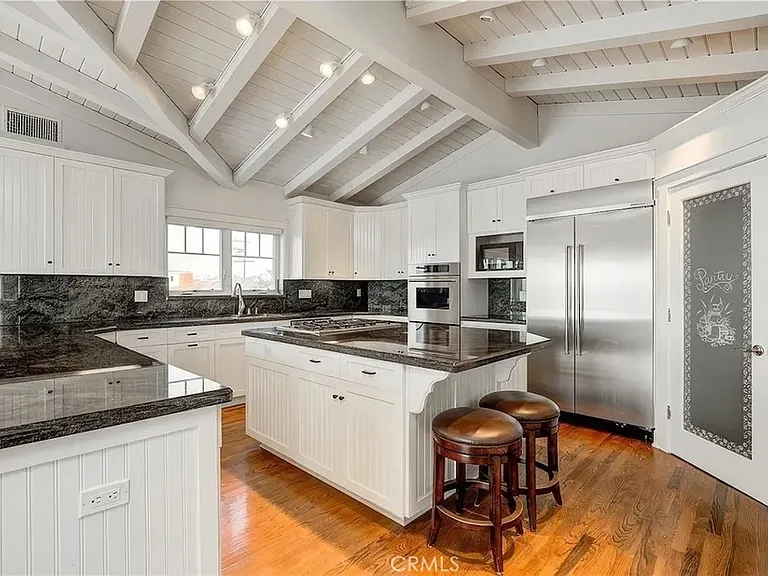 316 Highland Ave — Photo 15