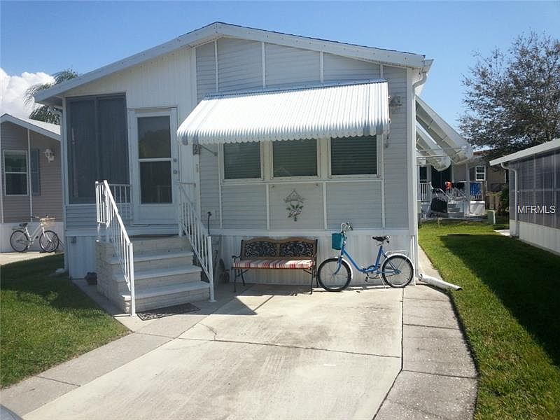 1st image of 72 Crown Point Dr