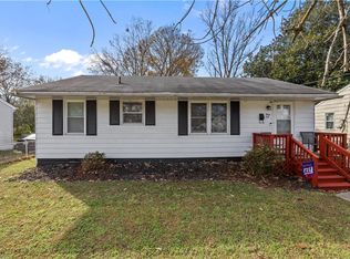 30 Hickory Hill Rd, Hampton, VA 23666