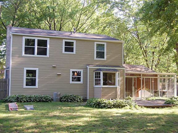 2nd image of 118 Oakhurst Dr