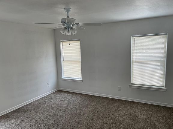5th image of 218 Kingsway Dr