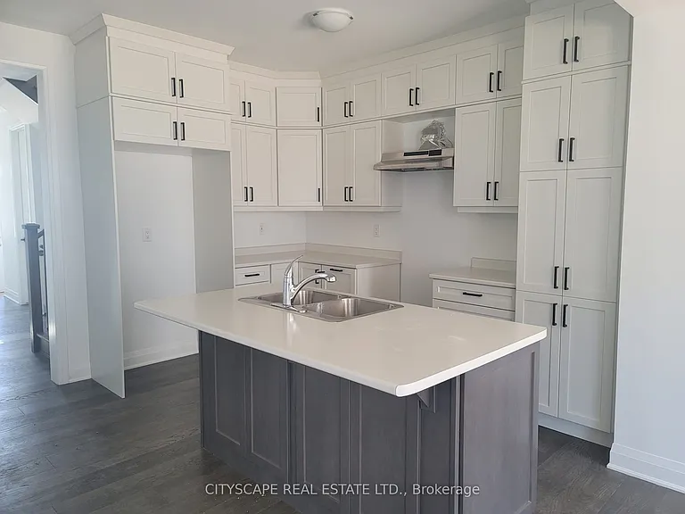 493 Boyd Ln — Photo 2