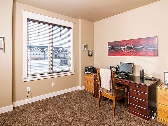 2nd image of 5325 Vintage Ln