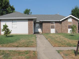 4525 S Walnut Hill Ave, Springfield, MO 65810