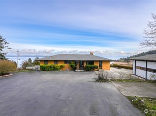 642 E Peregrine Ln, Oak Harbor, WA 98277