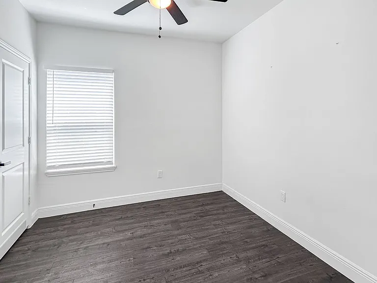 438 Gulf St — Photo 8