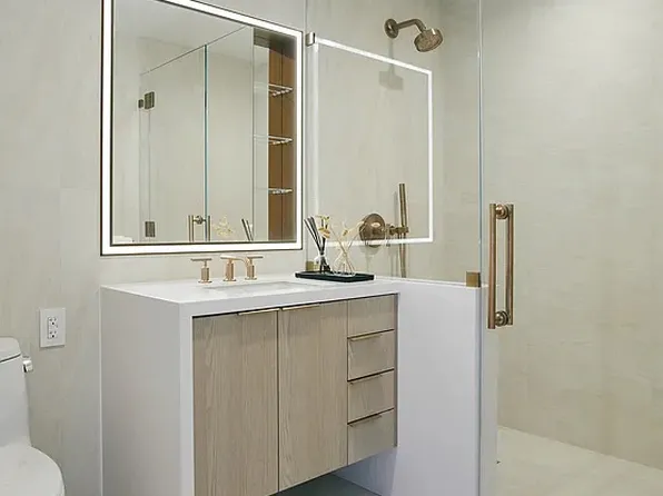 3 Court Square image 7 of 8