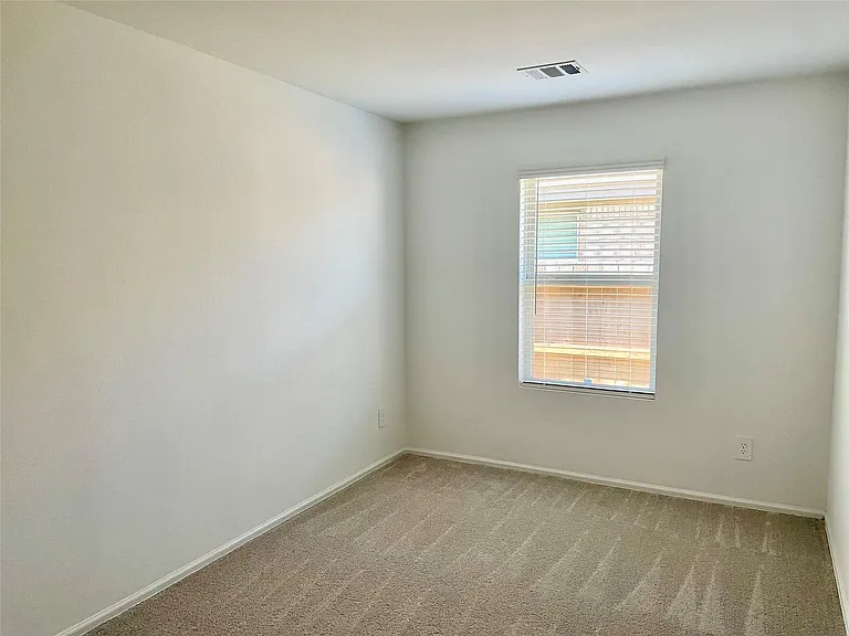 221 Crystal Bay Ln — Photo 15