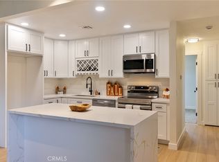 9516 Yucca Rd, Apple Valley, CA 92308