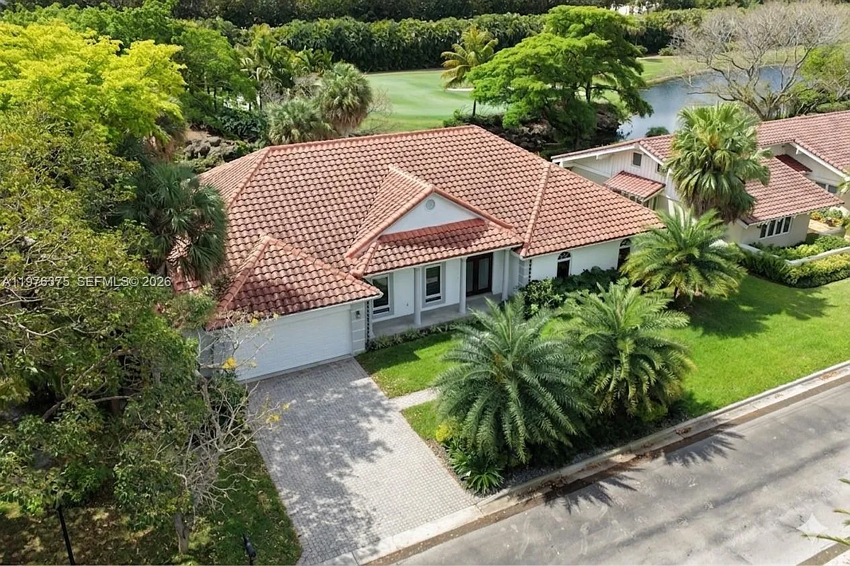 Building Photo - 4934 NW 94th Doral Pl