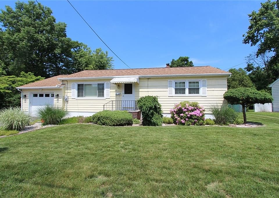 1st image of 144 Waverly Pl