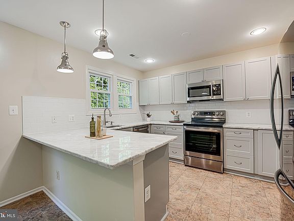 3rd image of 1839 Wigglesworth Way