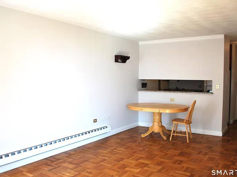 87 Glenbrook Rd #7G — Photo 6